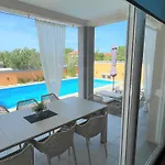 펜션 Summer Escape In Barbat Mit Garten Und Aussicht By Interhome Barbat na Rabu