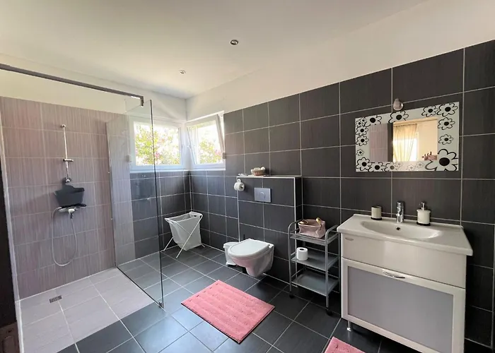 Ferienhaus Summer Escape In Barbat Mit Garten Und Aussicht By Interhome