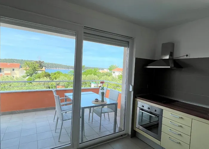 Ferienhaus Summer Escape In Barbat Mit Garten Und Aussicht By Interhome