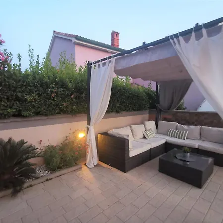 Summer Escape In Barbat Mit Garten Und Aussicht By Interhome Barbat na Rabu