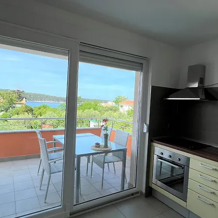 Nyaraló Summer Escape In Barbat Mit Garten Und Aussicht By Interhome